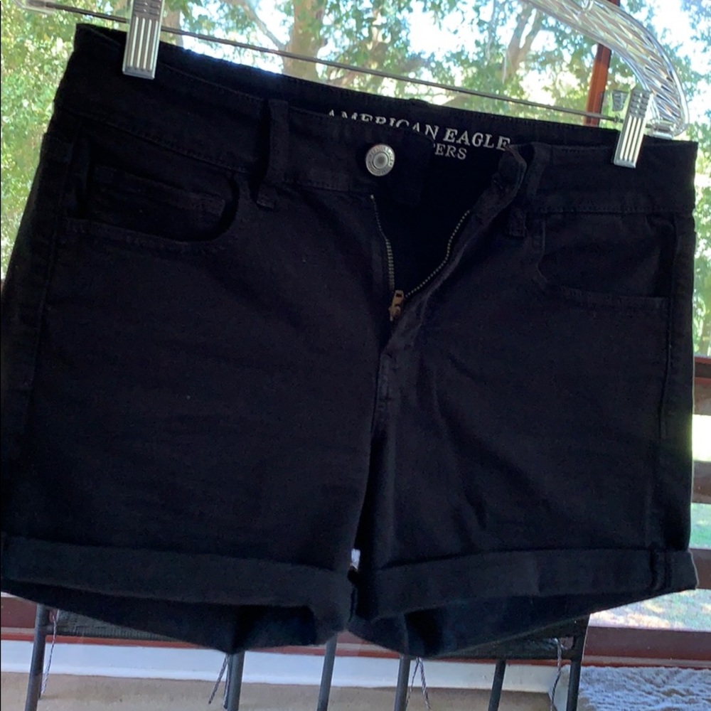 Women’s American eagle black stretch shorts size 8